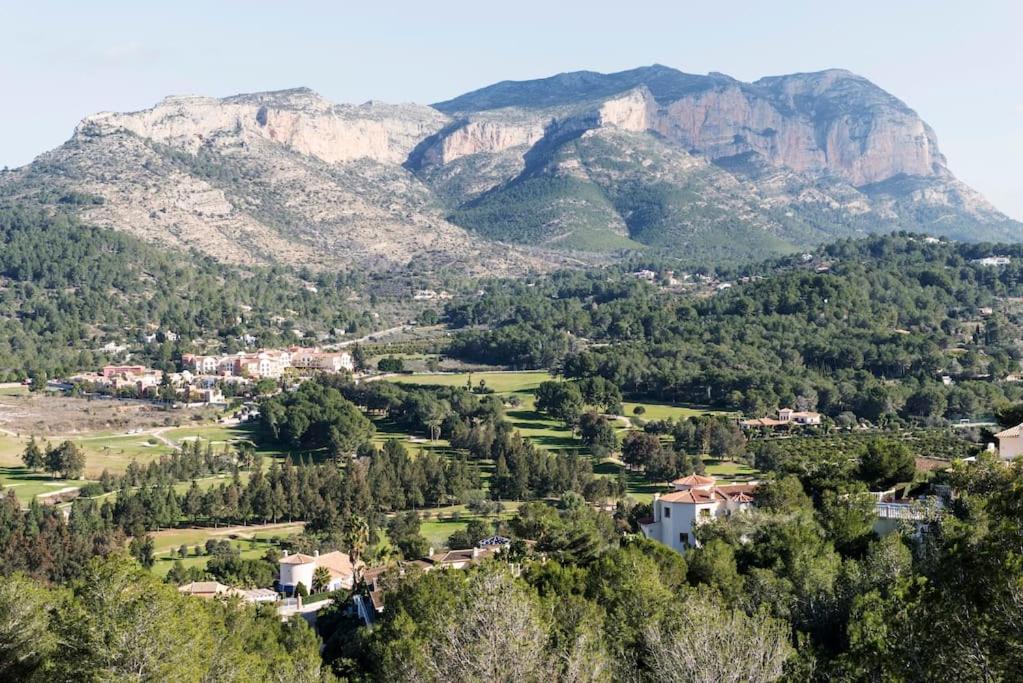 Casa Junto Golf La Sella Y Centro Budista Sakya Muntanya la Sella Экстерьер фото