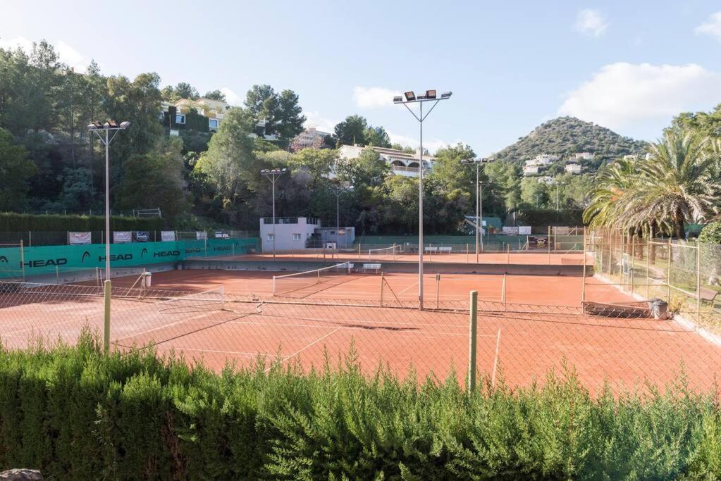 Casa Junto Golf La Sella Y Centro Budista Sakya Muntanya la Sella Экстерьер фото